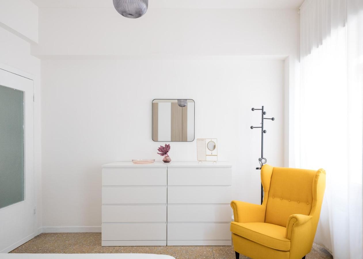 Apartamento Domus Deiana Cagliari Exterior foto