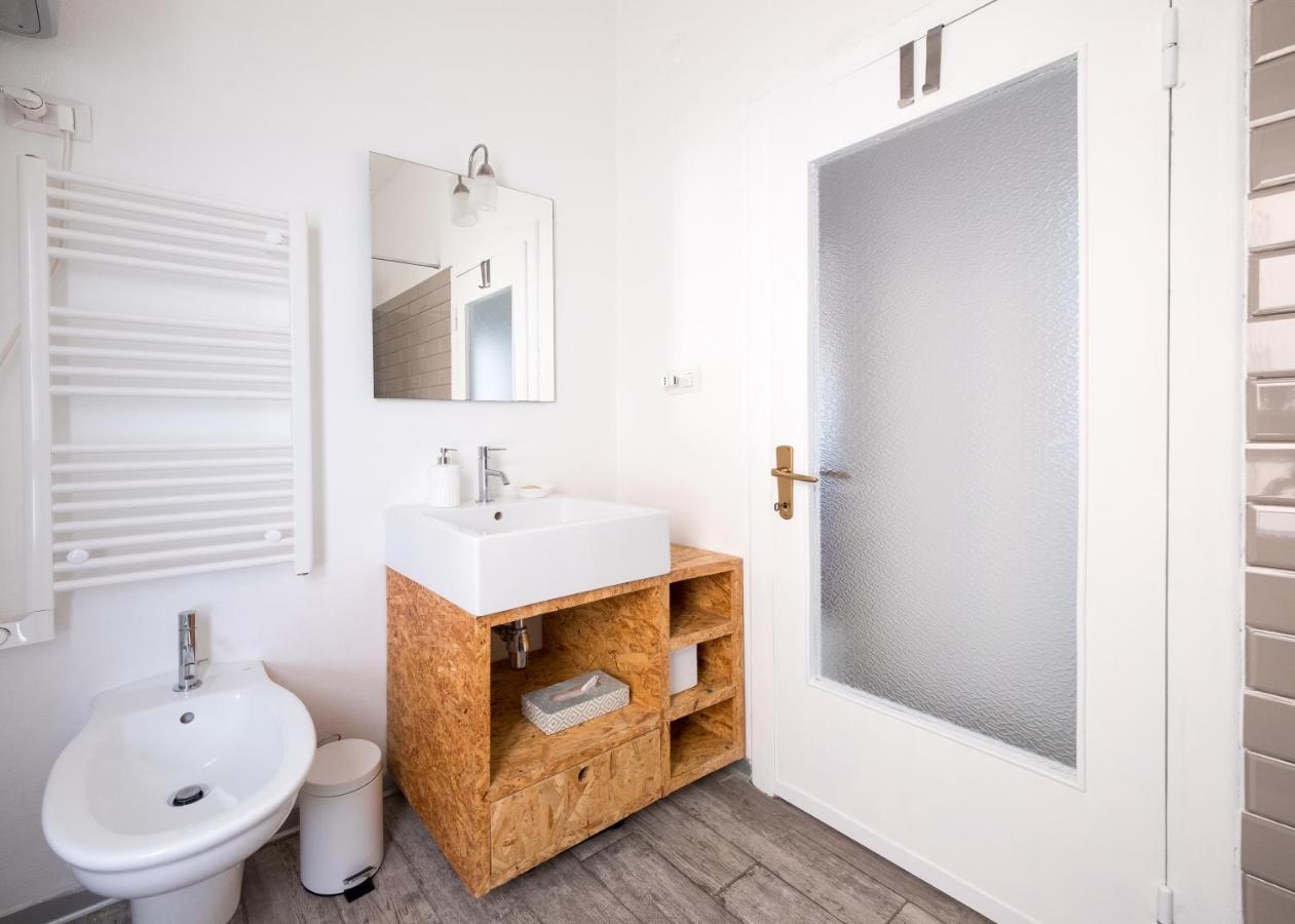 Apartamento Domus Deiana Cagliari Exterior foto